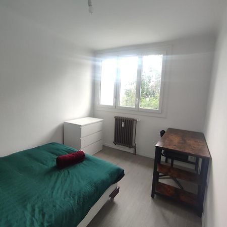 Chambre Dans Appartement Les Grands Noels Saint-Sébastien-sur-Loire Kültér fotó